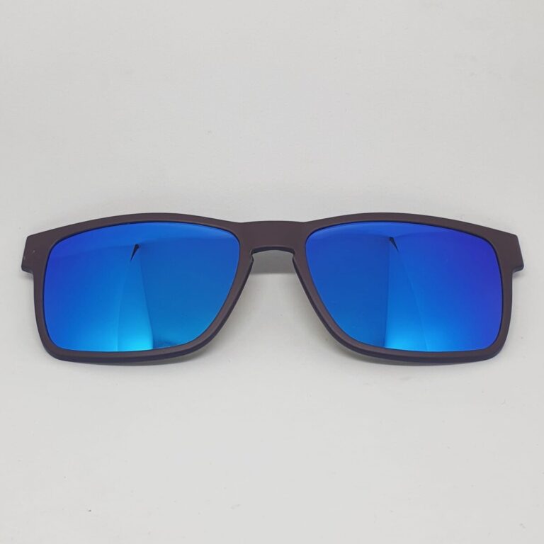 Clip Clark 982