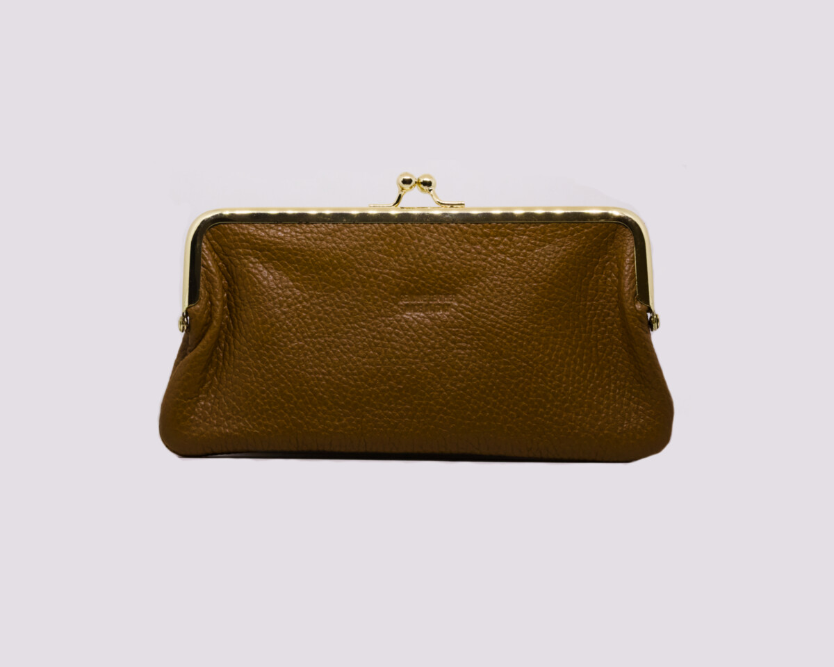 Lunari - busta in pelle clic clac -Terralba - Ottica Basile Lunari Busta In Pelle Clic Clac Cuoio