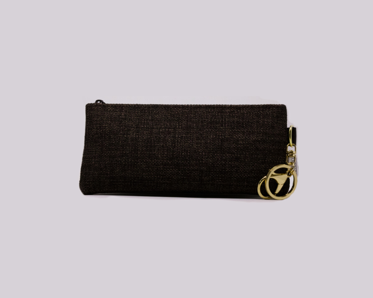 Lunari - busta piatta con moschettone portachiavi -Terralba - Ottica Basile Lunari Busta Piatta Con Moschettone Testa Di Moro